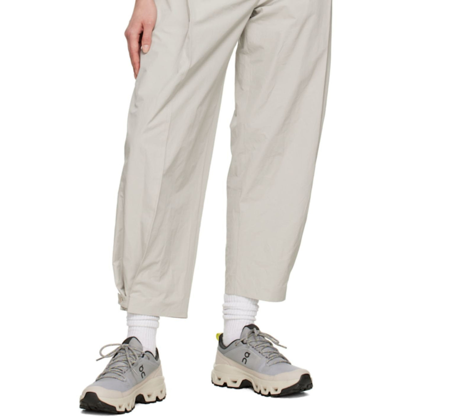 ON Cloudrock Low WP Gray Beige